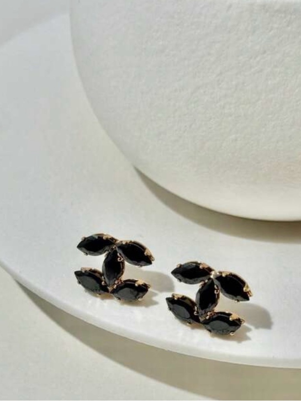 Black Cluster Stud Earrings - Elegant Women Jewelry